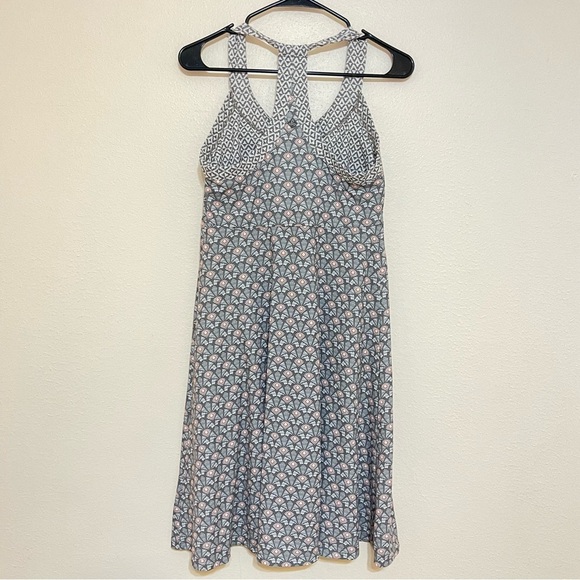 PRANA CALI DRESS IN SIZE MEDIUM - A-LINE STRETCH ATHLETIC SPRING SUMMER - Picture 5 of 16